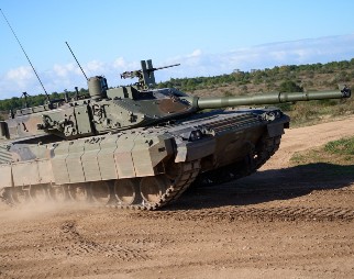 Italian_Army_-_Cavalry_School_Ariete_C2_main_battle_tank_during_a_crew_training_exercise_2024
